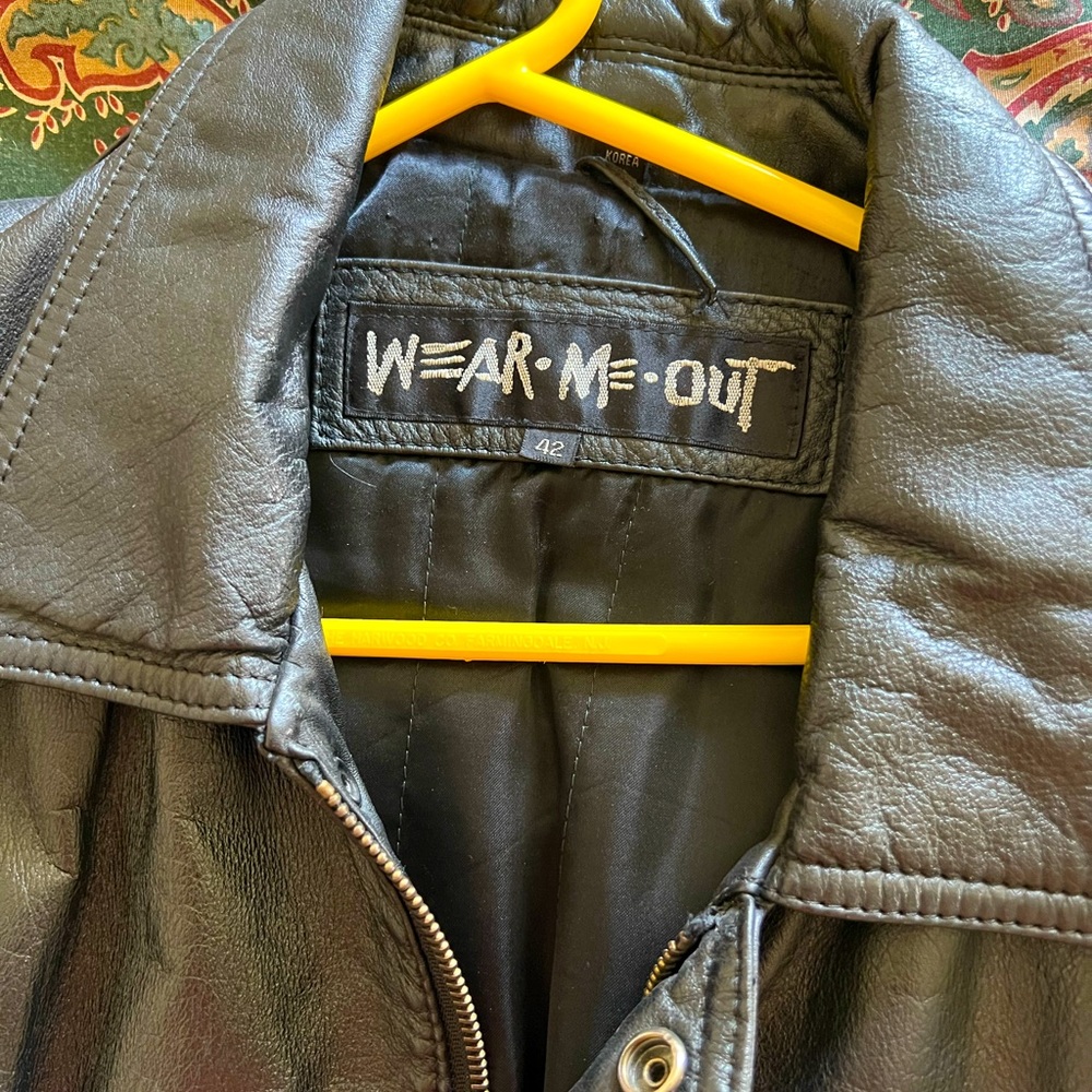 Men’s Black Leather Bomber! Mint condition. The mackerel says, wear me out!